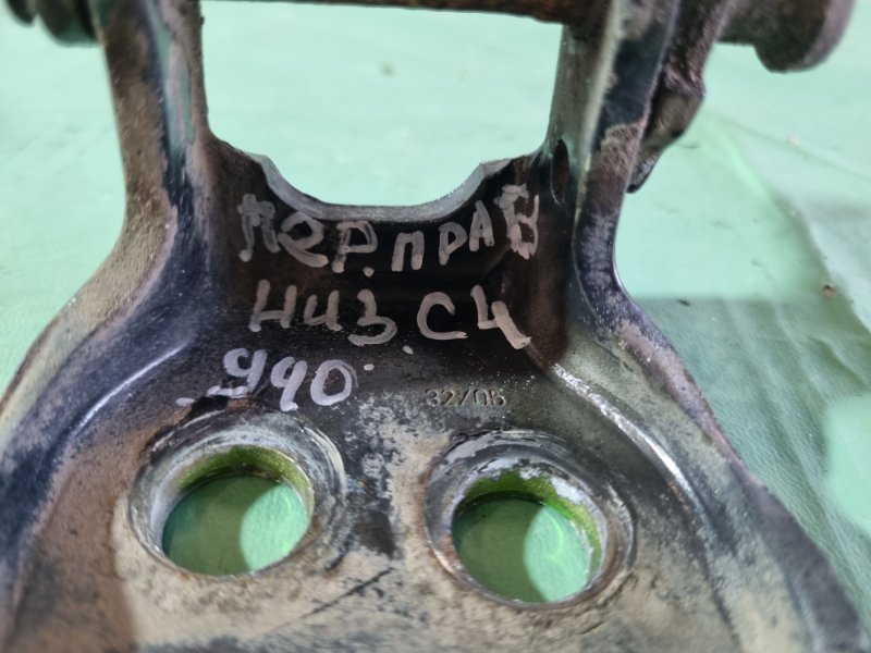 Петля двери Citroen C4 2005 хэтчбек 5 дв.