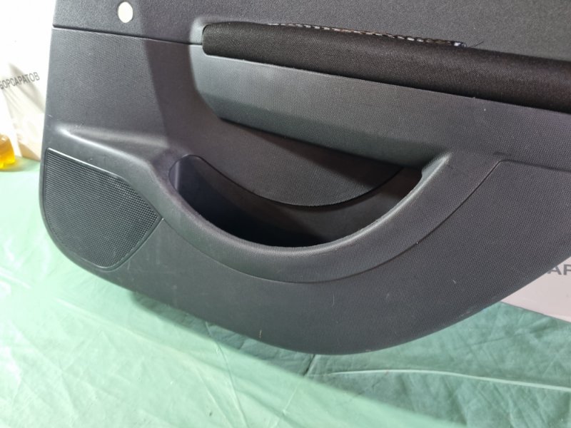 Обшивка двери Citroen C4 2005 хэтчбек 5 дв.