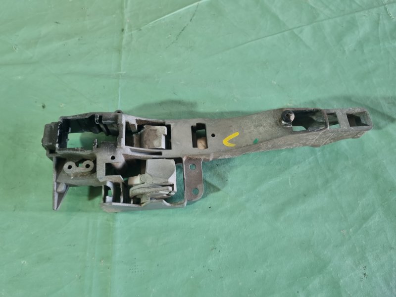 Кронштейн ручки двери наружной Citroen C4 2005 хэтчбек 5 дв.