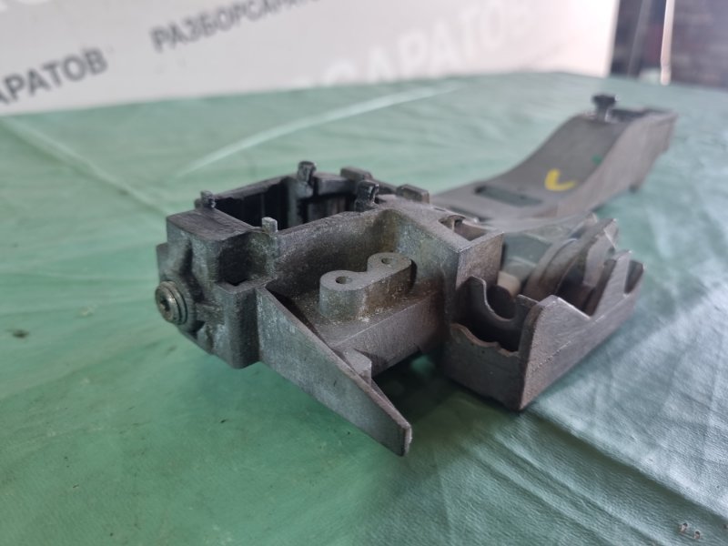 Кронштейн ручки двери наружной Citroen C4 2005 хэтчбек 5 дв.