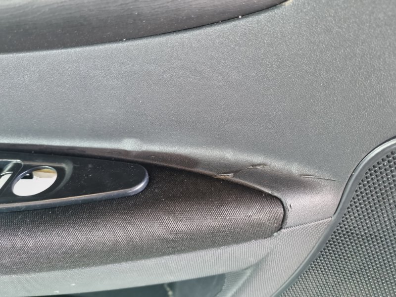 Обшивка двери передней левой Citroen C4 2005 хэтчбек 5 дв.
