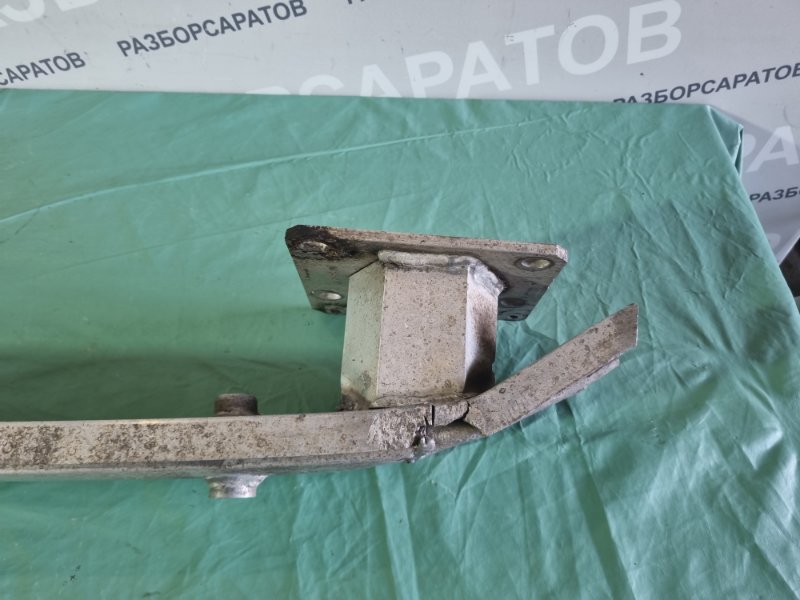 Усилитель бампера Citroen C4 2005 хэтчбек 5 дв.