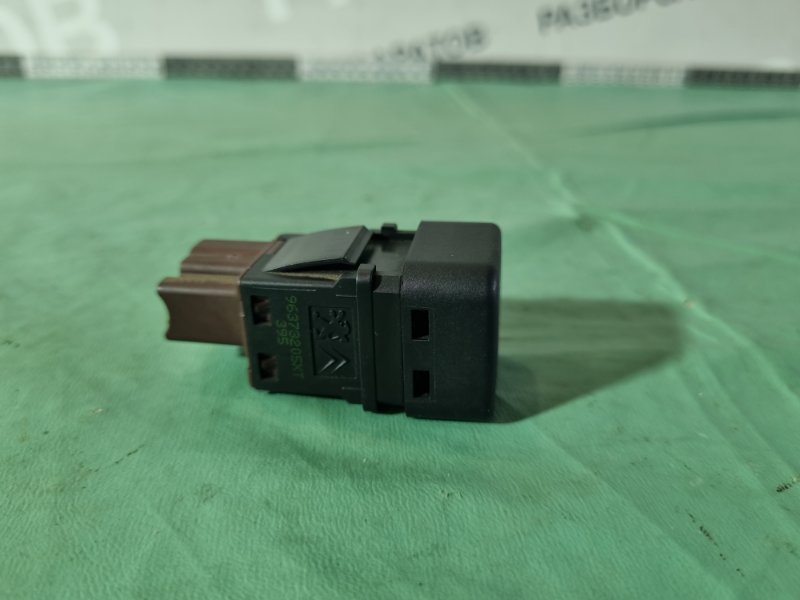 Кнопка отключения airbag Citroen C4 2005 хэтчбек 5 дв.