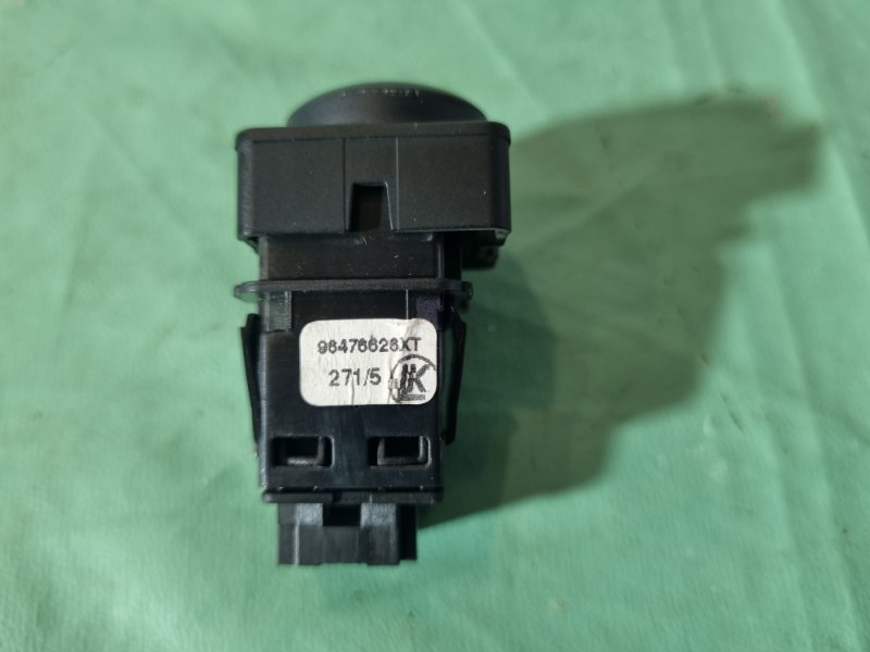 Кнопка центрального замка Citroen C4 2005 хэтчбек 5 дв.