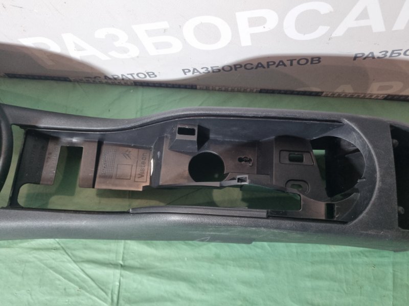 Консоль между сидений Citroen C4 2005 хэтчбек 5 дв.