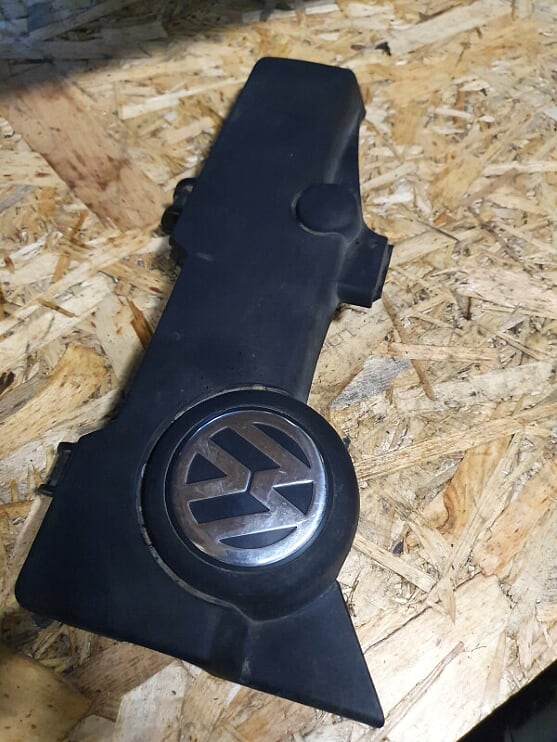 Накладка двигателя (крышка) Volkswagen Touareg 2007 7L6