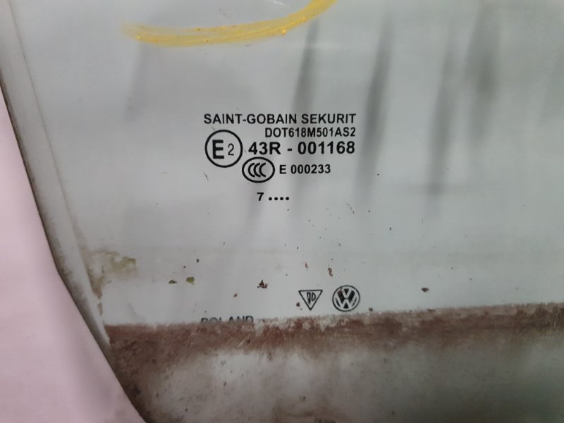 Стекло двери переднее правое Volkswagen Touareg 2007 7L6