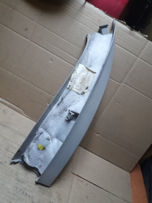 Обшивка крышки багажника Mercedes-Benz GL-Class 2007 X164