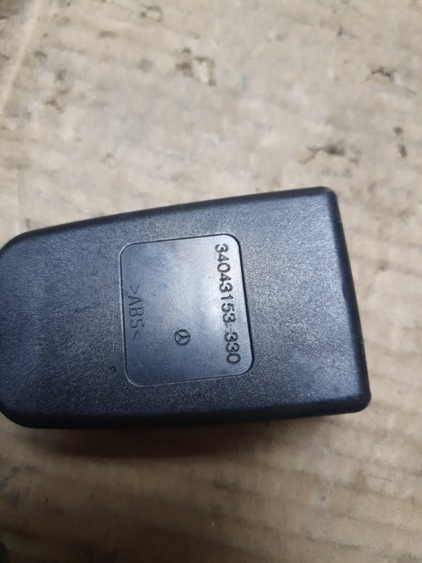 Замок ремня безопасности Mercedes-Benz C-Class 2010 W204