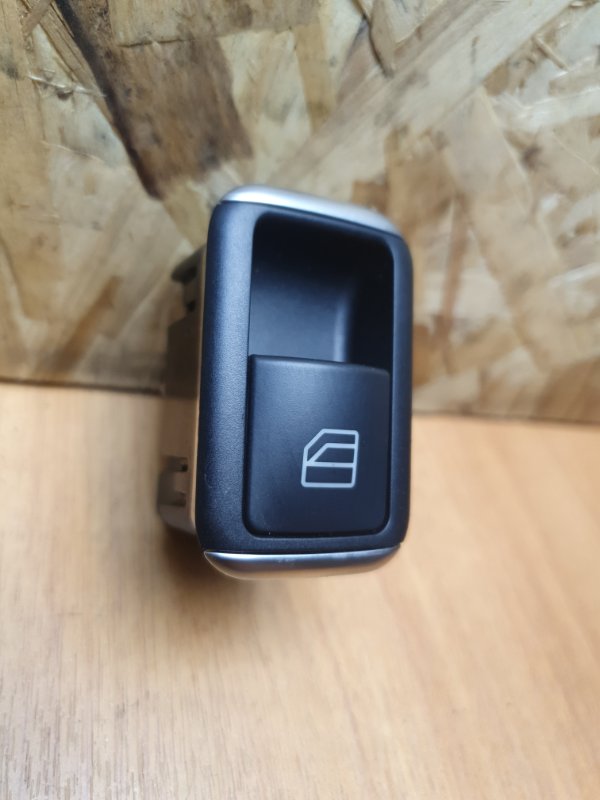 Кнопка стеклоподъемника Mercedes-Benz E-Class 2012 C207