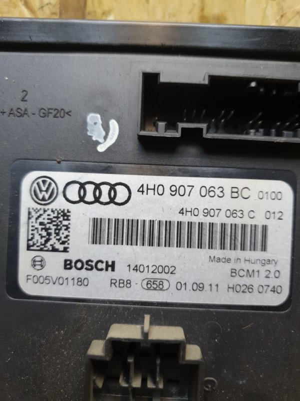 Блок комфорта Volkswagen Touareg 2011 7P