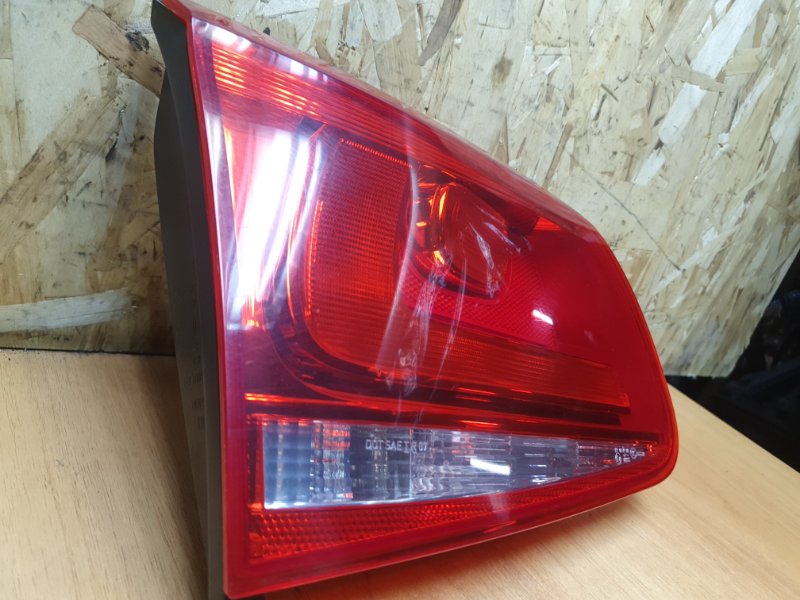 Фонарь Volkswagen Touareg 2011 7P