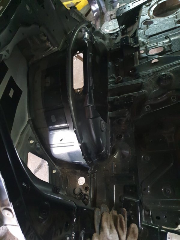 Крыло Volkswagen Touareg 2011 7P