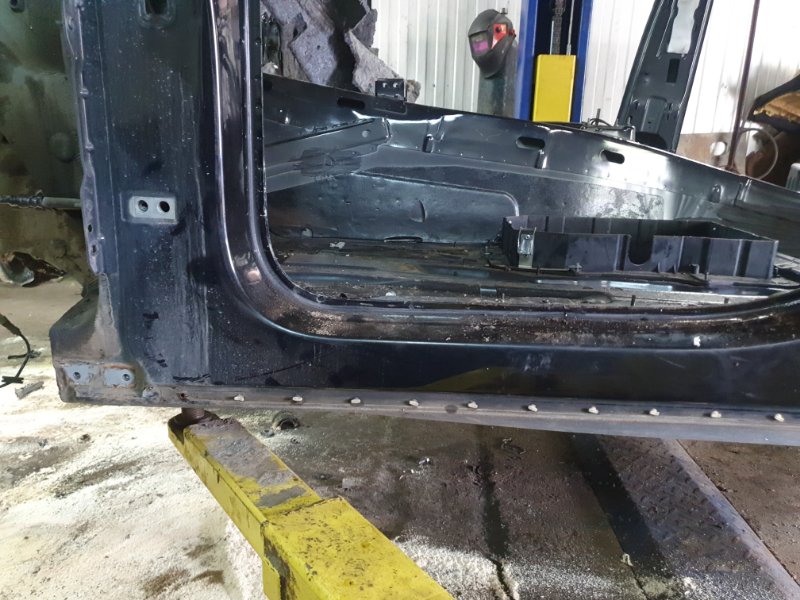 Порог левый + стойка Volkswagen Touareg 2011 7P