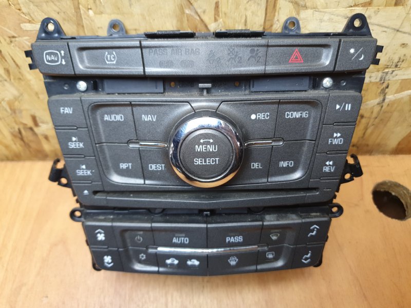 Блок управления климат контролем ,магнитолой Cadillac CTS 2008 II