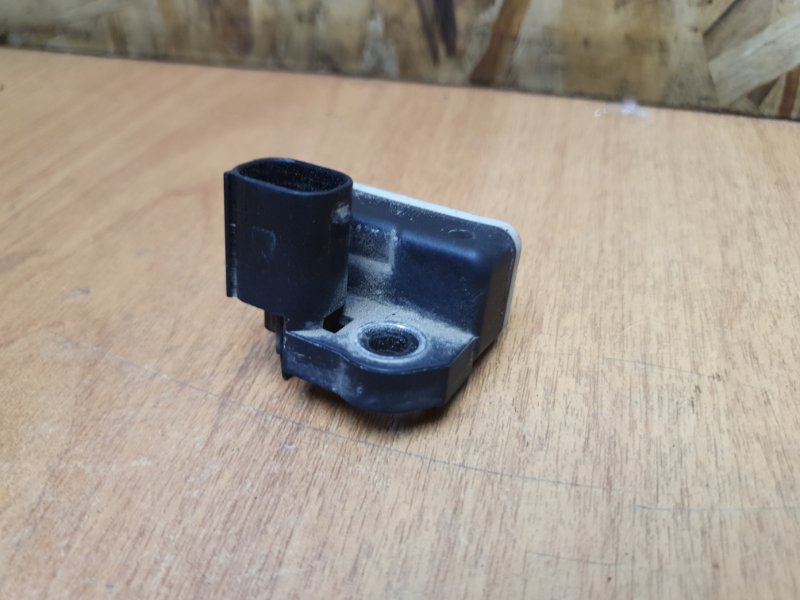 Датчик удара Airbag Volkswagen Touareg 2011 7P