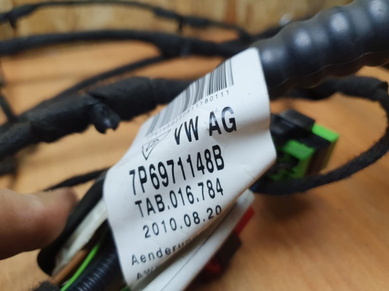 Проводка крышки багажника Volkswagen Touareg 2011 7P