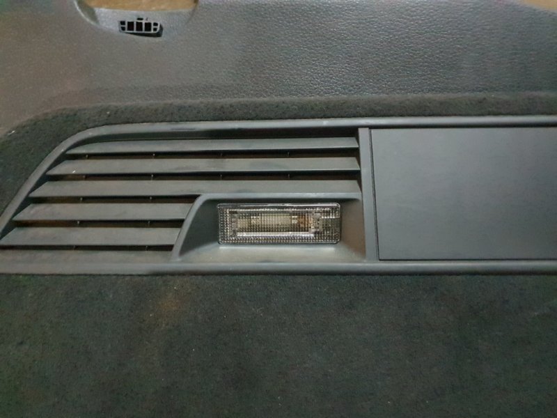 Обшивка багажника Volkswagen Touareg 2011 7P