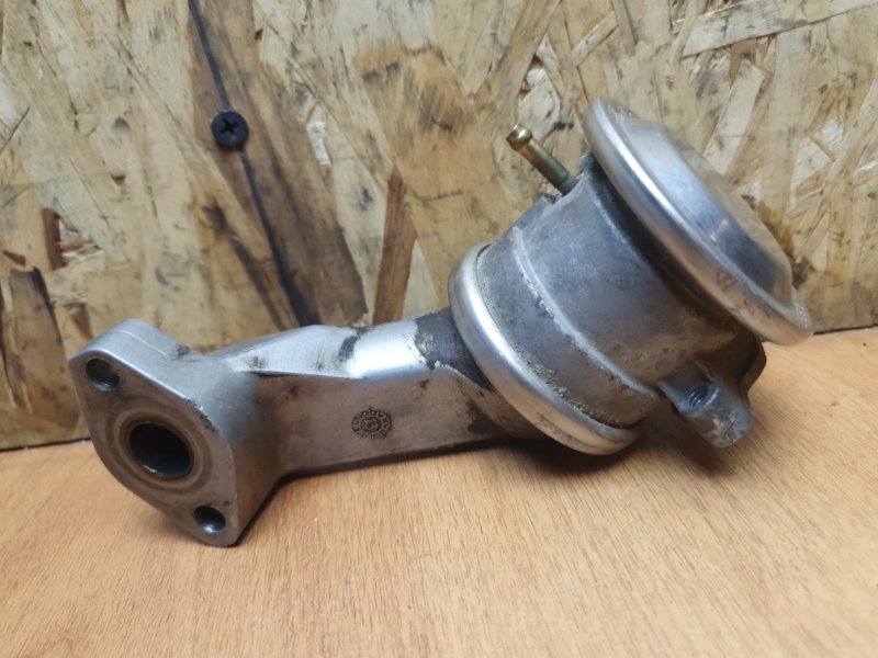 Клапан EGR ЕГР рециркуляции ОГ Volkswagen Touareg 2011 7P