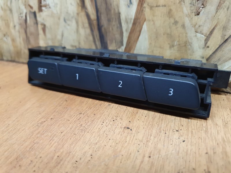 Кнопка многофункциональная Volkswagen Touareg 2011 7P