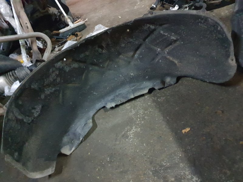 Подкрылок Volkswagen Touareg 2011 7P