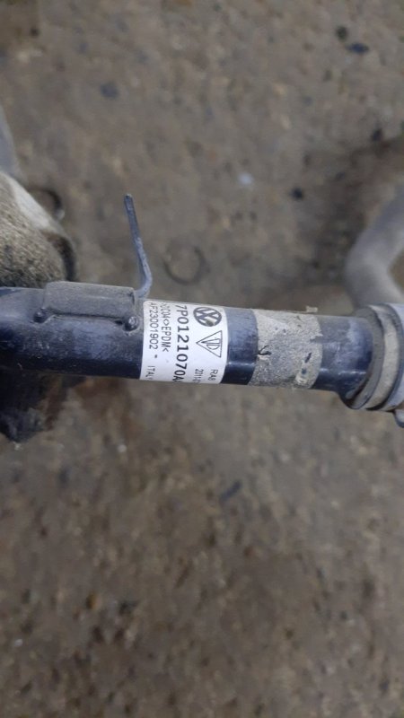 Патрубок ОЖ Volkswagen Touareg 2011 7P