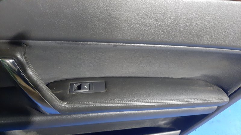 Обшивка двери (карта) Volkswagen Phaeton 2004 3D2