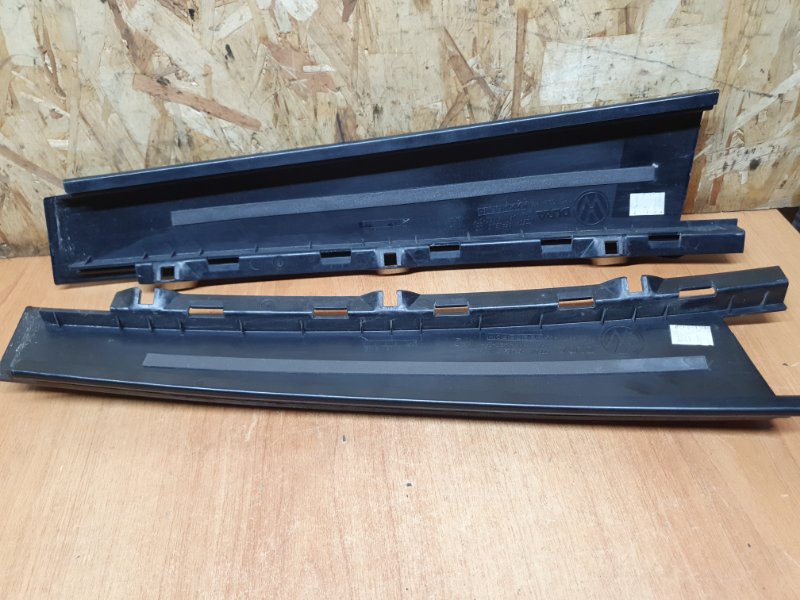 Накладка двери Volkswagen Touareg 2011 7P