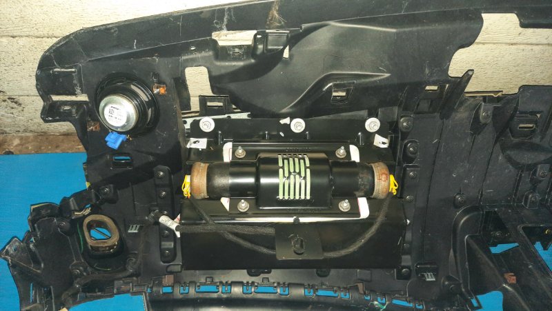 Панель передняя салона (торпедо) Cadillac CTS 2008 II