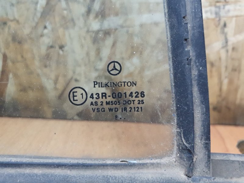 Стекло двери Mercedes-Benz S-Class 2004 W220