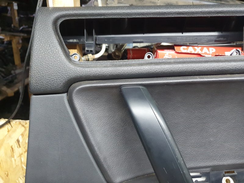 Обшивка двери (карта) Volkswagen Touareg 2011 7P