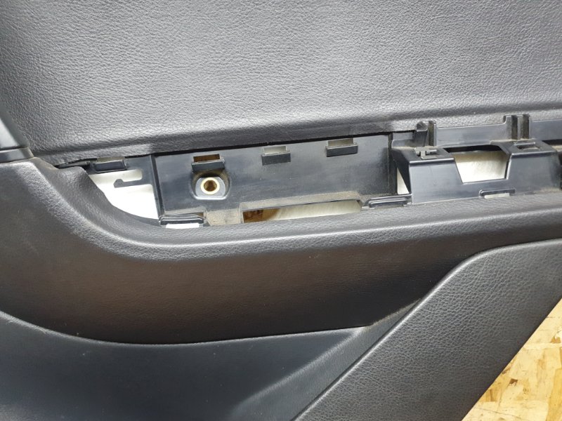 Обшивка двери (карта) Volkswagen Touareg 2011 7P