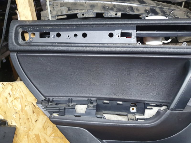 Обшивка двери (карта) Volkswagen Touareg 2011 7P