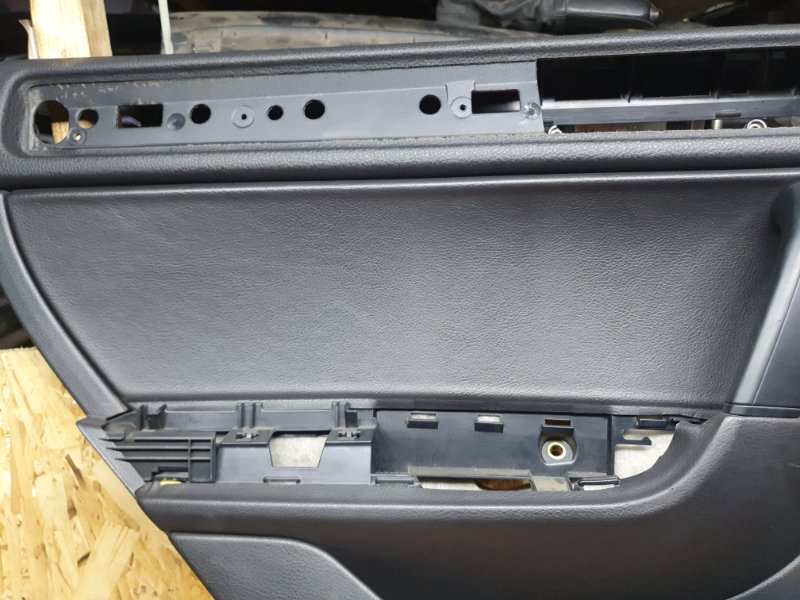 Обшивка двери (карта) Volkswagen Touareg 2011 7P