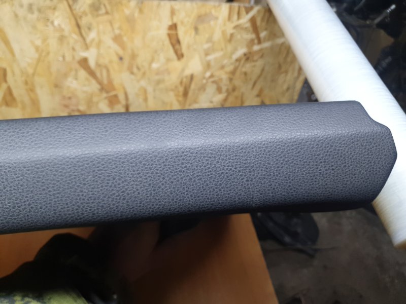 Обшивка двери (карта) Volkswagen Touareg 2011 7P