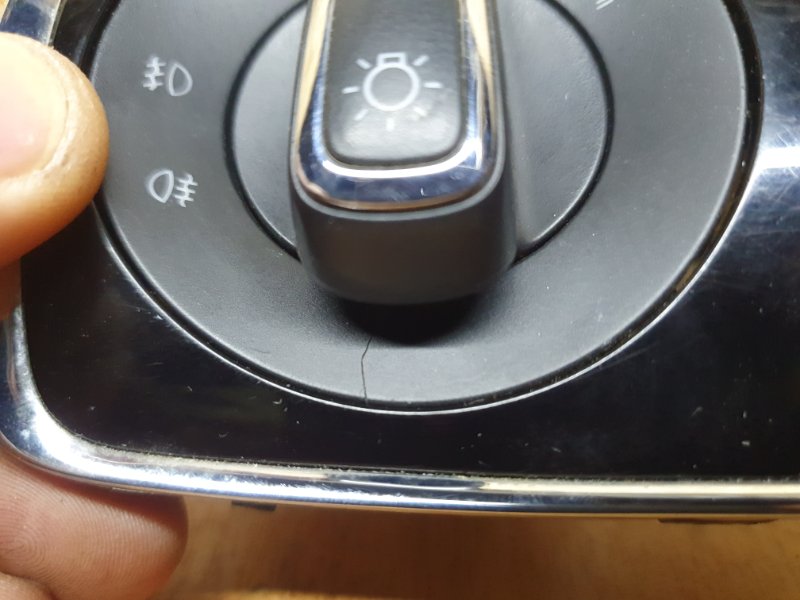 Переключатель света фар Skoda Superb 2012 3T4