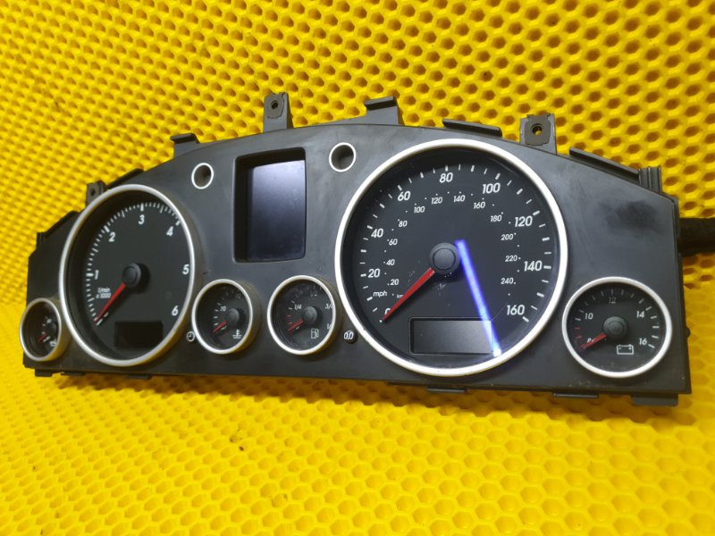 Панель приборов (Щиток) Volkswagen Touareg 2006 7L6
