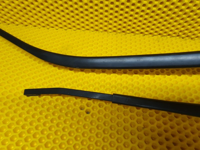Поводок дворника Mazda CX-7 2008 ER
