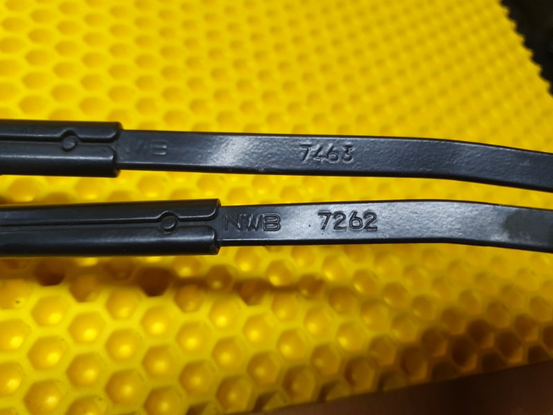 Поводок дворника Mazda CX-7 2008 ER