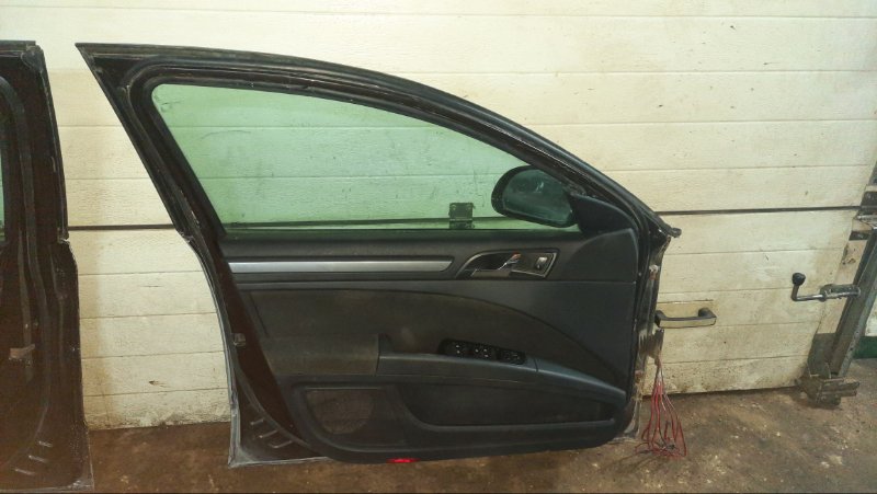 Дверь передняя левая Skoda Superb 2012 3T4