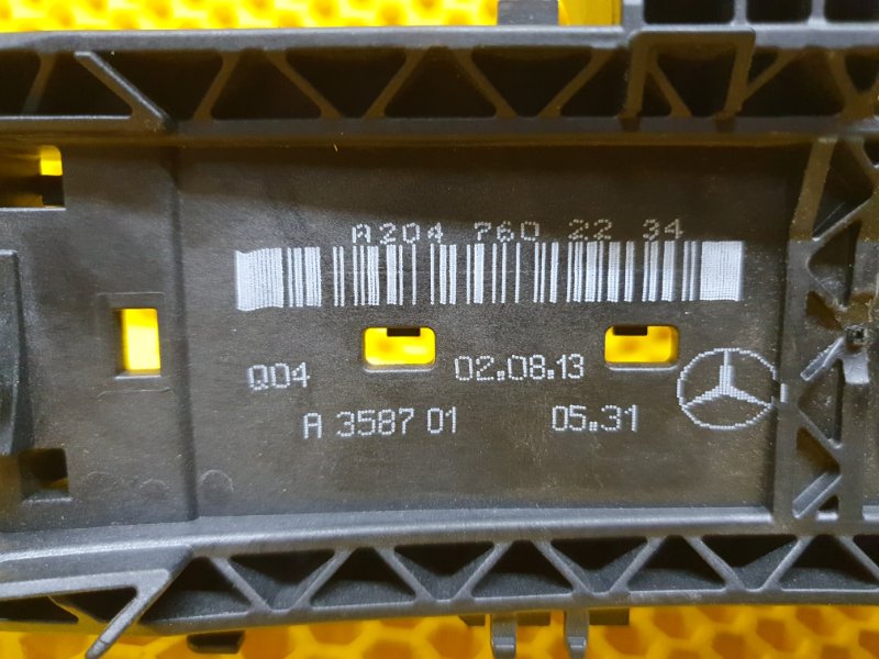 Кронштейн ручки двери Mercedes-Benz C-Class 2012 W204