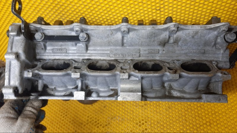 Головка блока цилиндров Audi A6 2000 - 2005 ALLROAD II