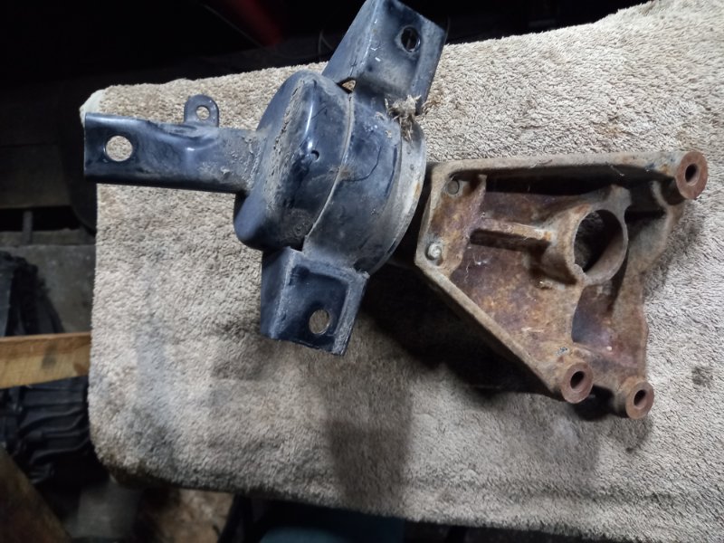 Подушка кпп Chevrolet Aveo T255