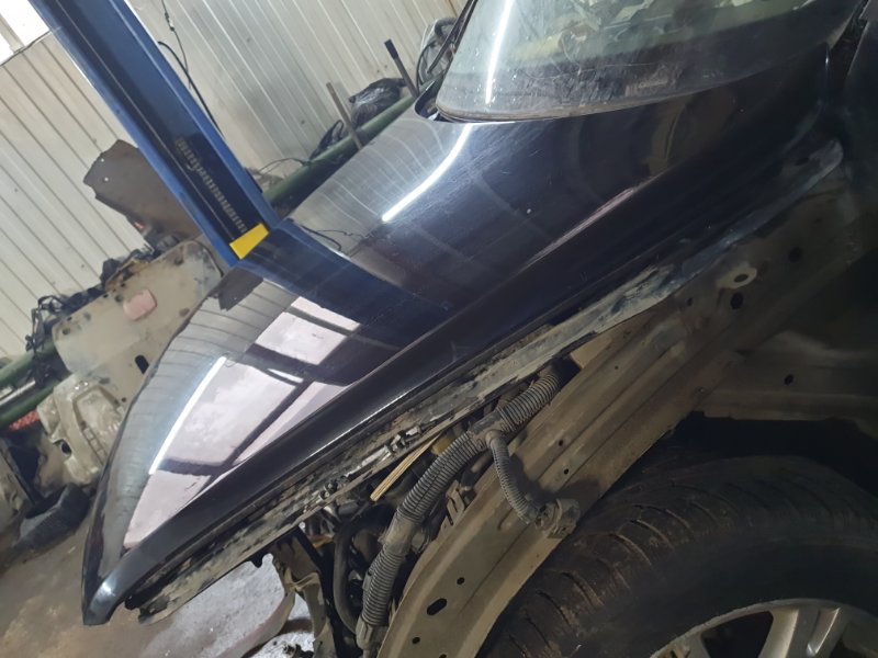 Капот Volkswagen Touareg 2008 7L6