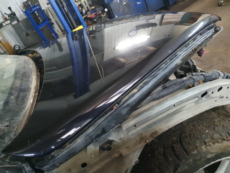 Капот Volkswagen Touareg 2008 7L6