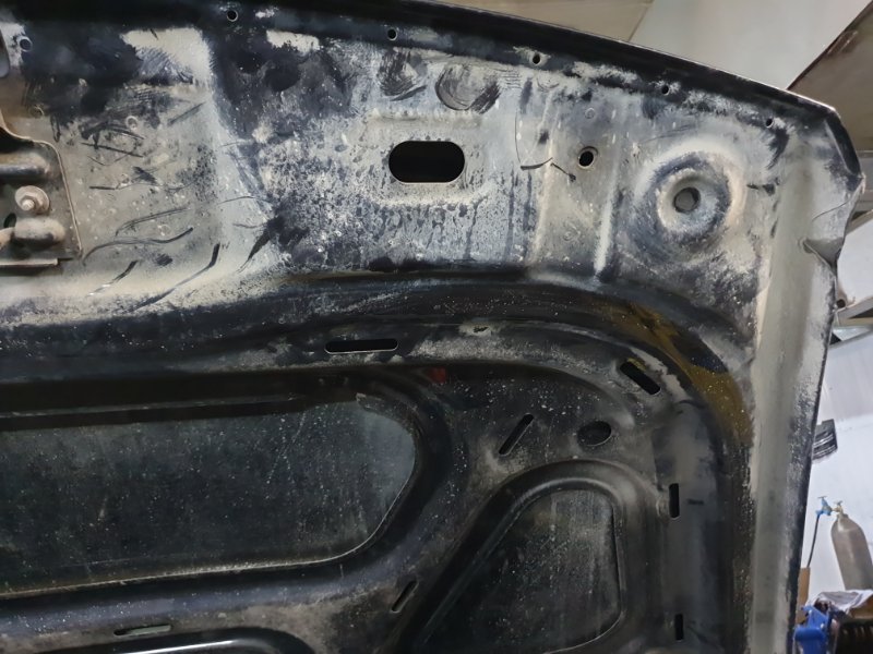 Капот Volkswagen Touareg 2008 7L6