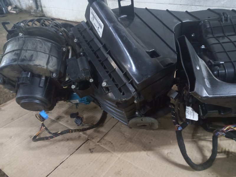 Печка в сборе (корпус отопителя) Volkswagen Touareg 2008 7L6