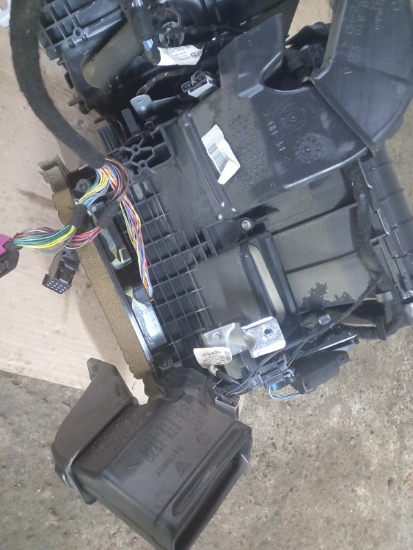 Печка в сборе (корпус отопителя) Volkswagen Touareg 2008 7L6