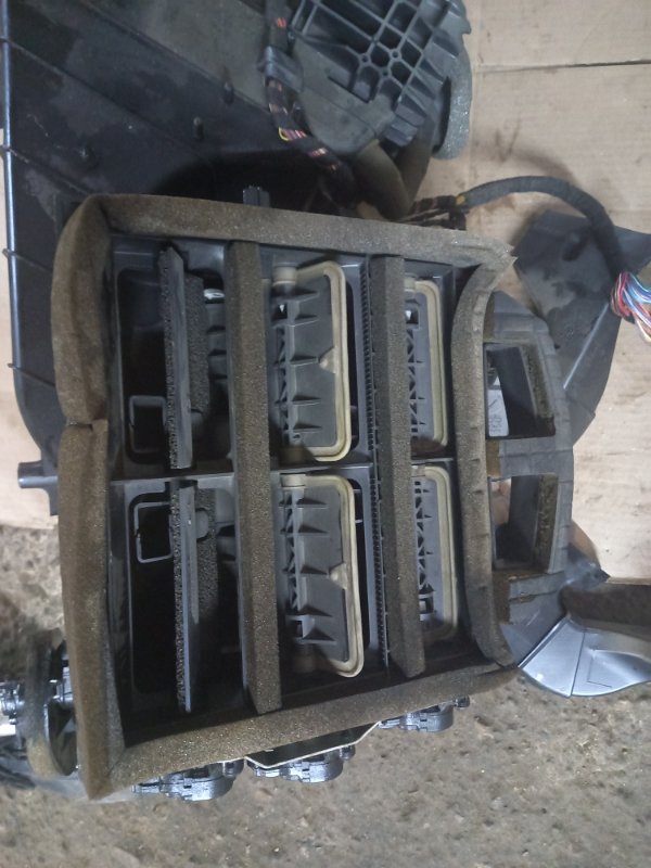 Печка в сборе (корпус отопителя) Volkswagen Touareg 2008 7L6