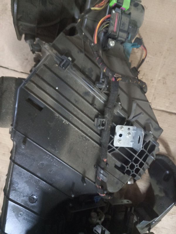 Печка в сборе (корпус отопителя) Volkswagen Touareg 2008 7L6